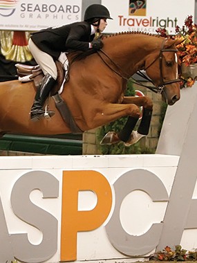 Zazou Hoffman riding in ASPCA Maclay Medal Finals