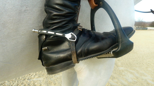 spur placement on riding boot